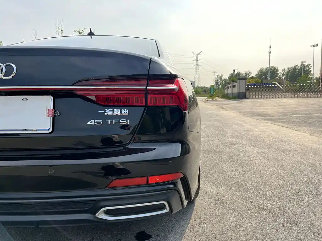 Audi A6L 2021 — фото 20