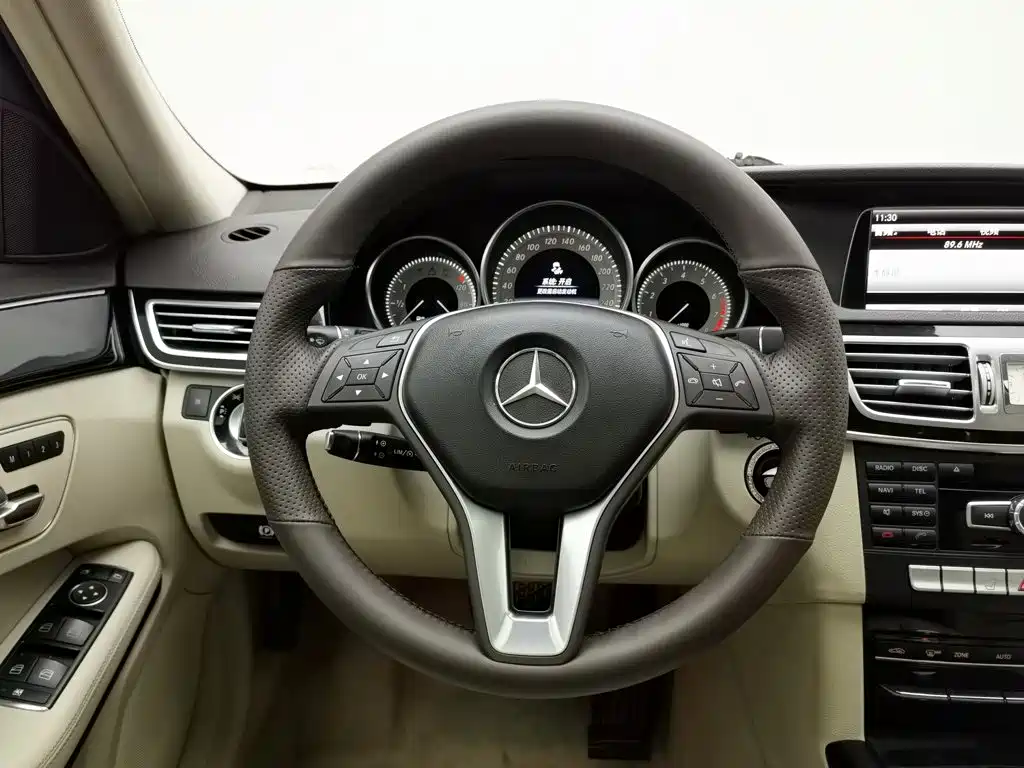 Mercedes-Benz E-Class 2013 — фото 11