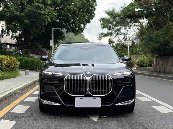 BMW 7 Series 2024