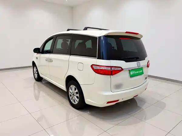 Luxgen Da 7 MPV 2017