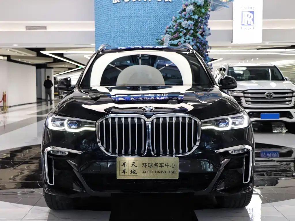 BMW X7 2021 — фото 2