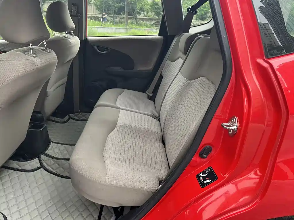 Honda Fit 2010 — фото 12