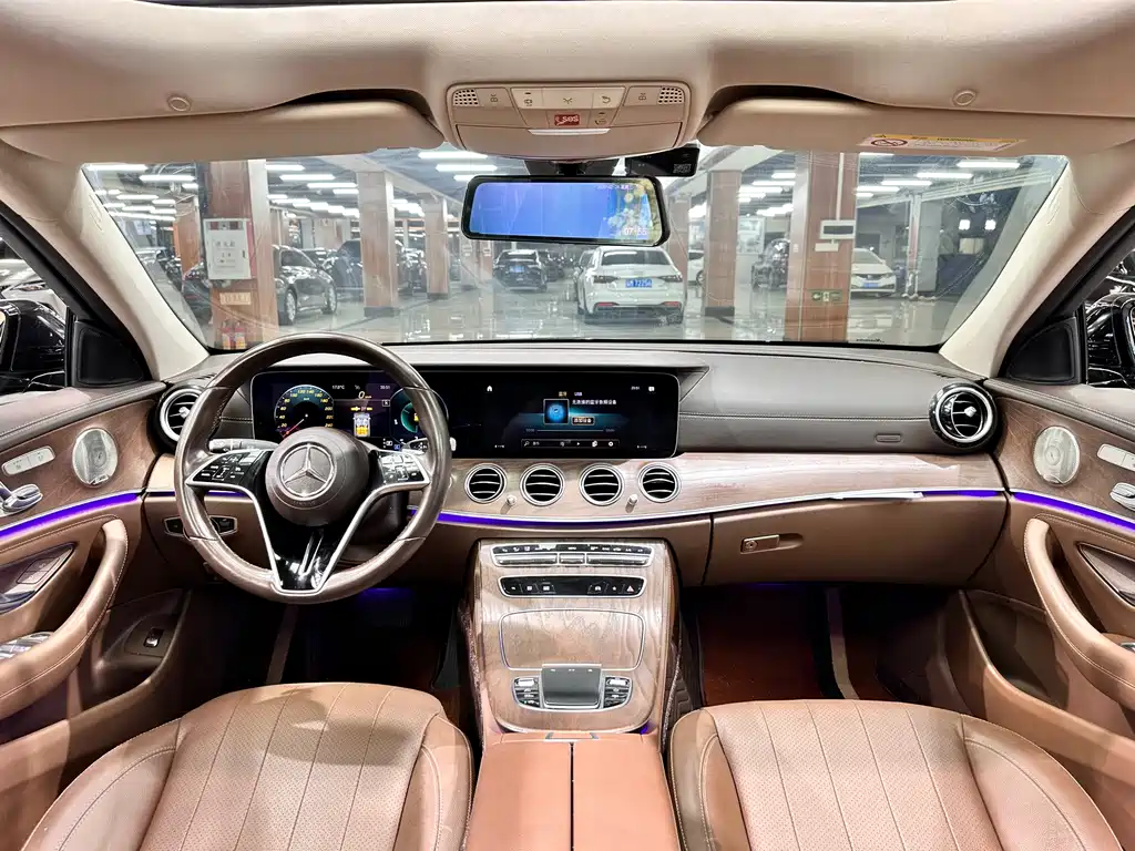 Mercedes-Benz E-Class 2022 — фото 11