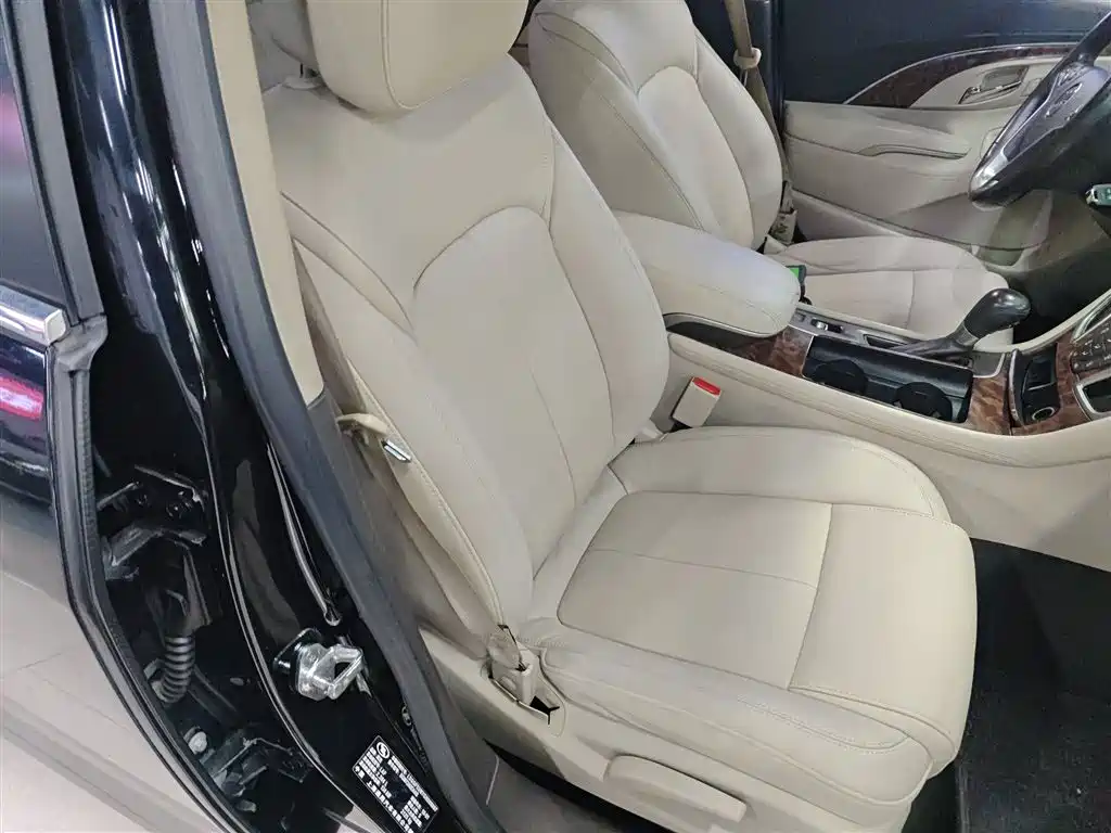 Buick LaCrosse 2016 — фото 20
