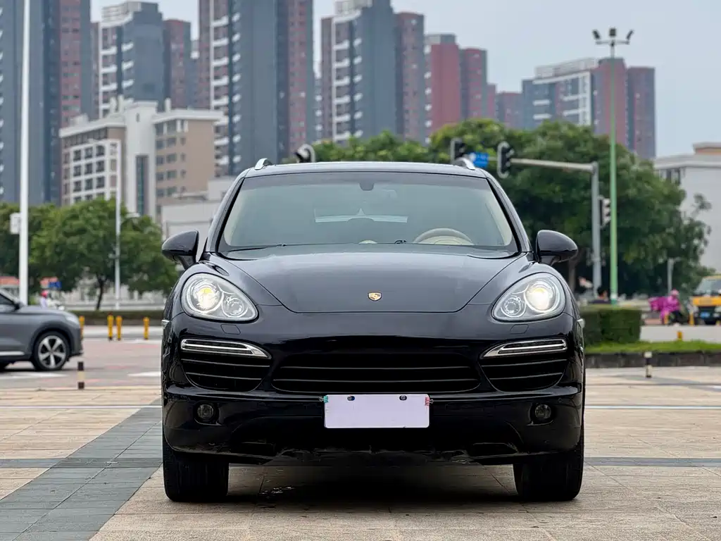 Porsche Cayenne 2012 — фото 2