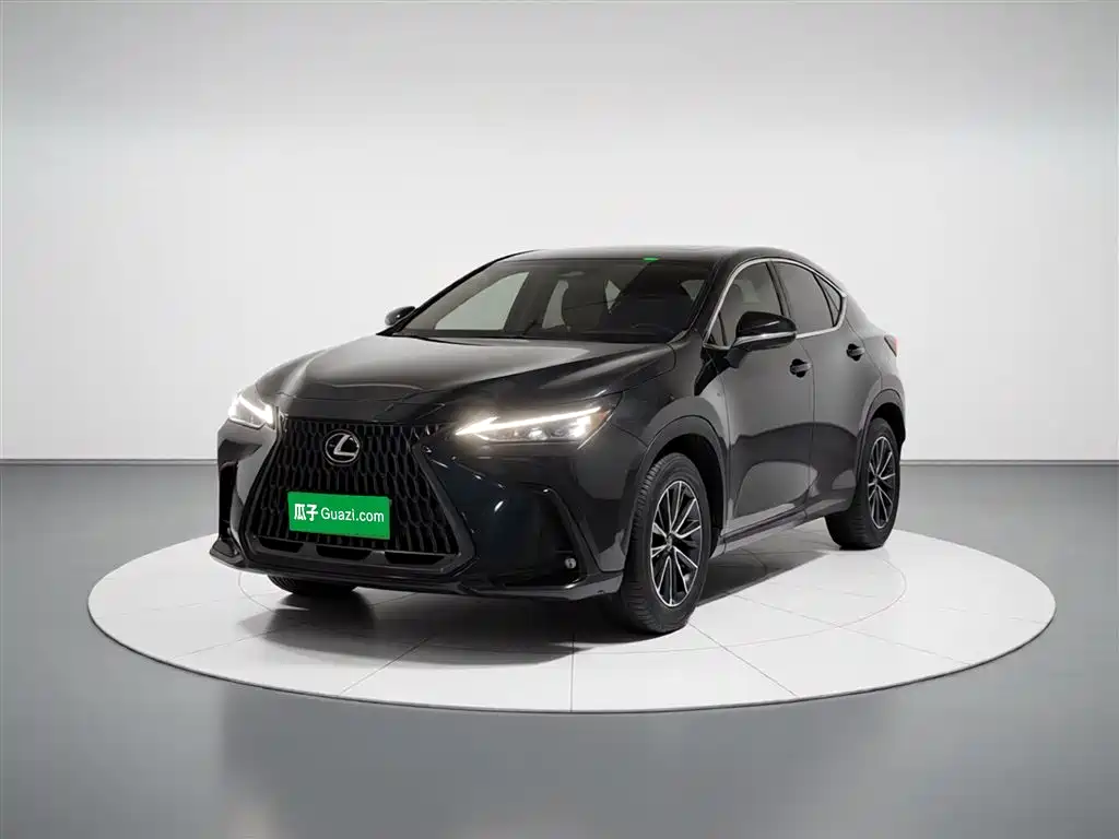 Lexus NX 2023 — фото 1