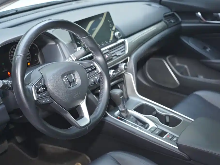 Honda Accord 2020 — фото 9