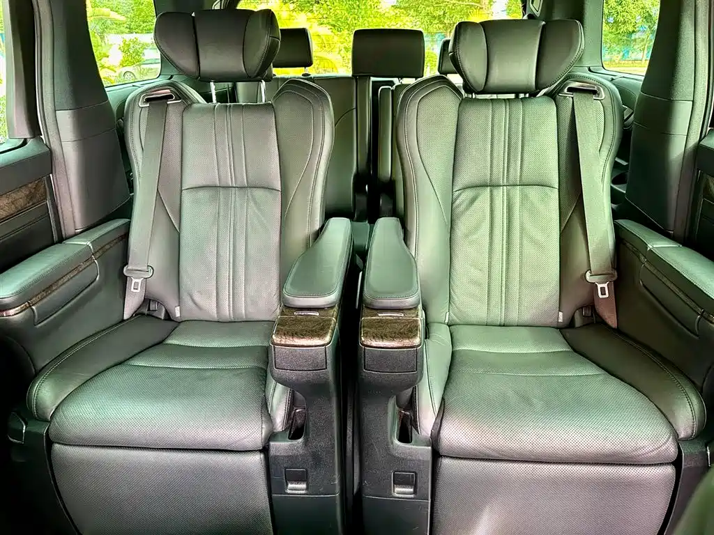 Toyota Vellfire 2019 — фото 16
