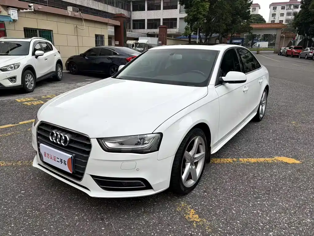 Audi A4L 2014 — фото 1