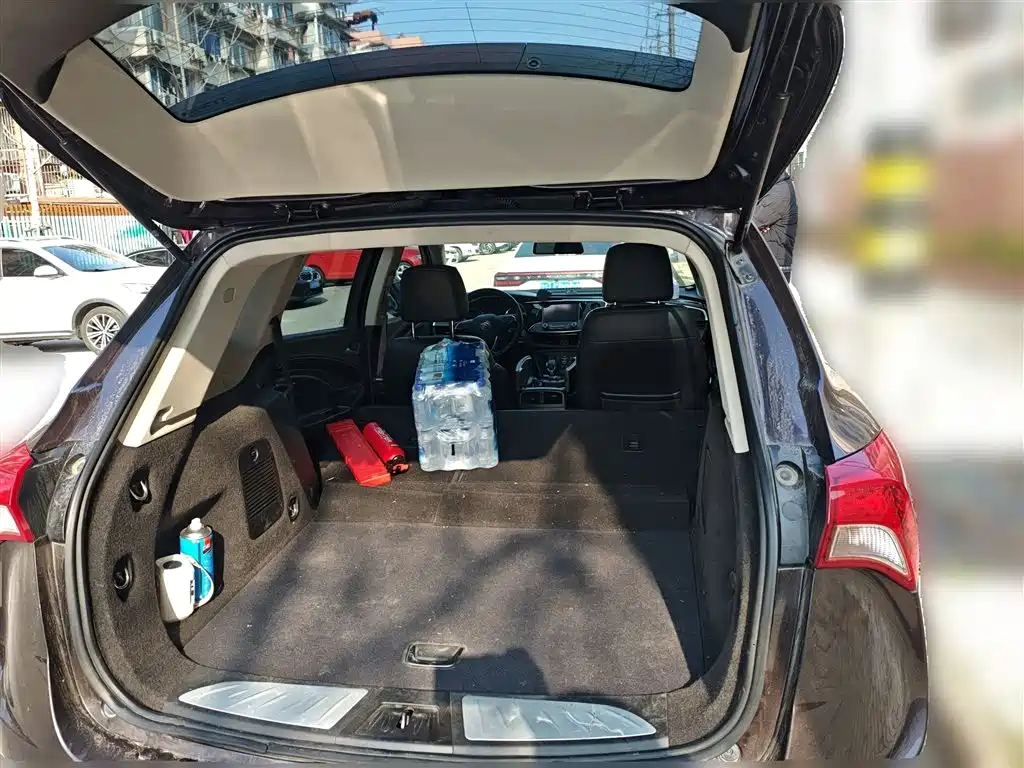 Buick Envision Plus 2018 — фото 10