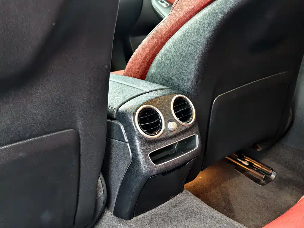 Mercedes-Benz C-Class 2019 — фото 10