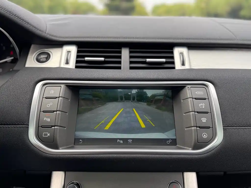 Land Rover Evoque 2018 — фото 11