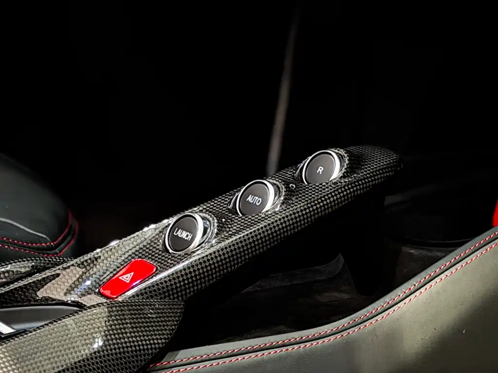 Ferrari F8 2022 — фото 18