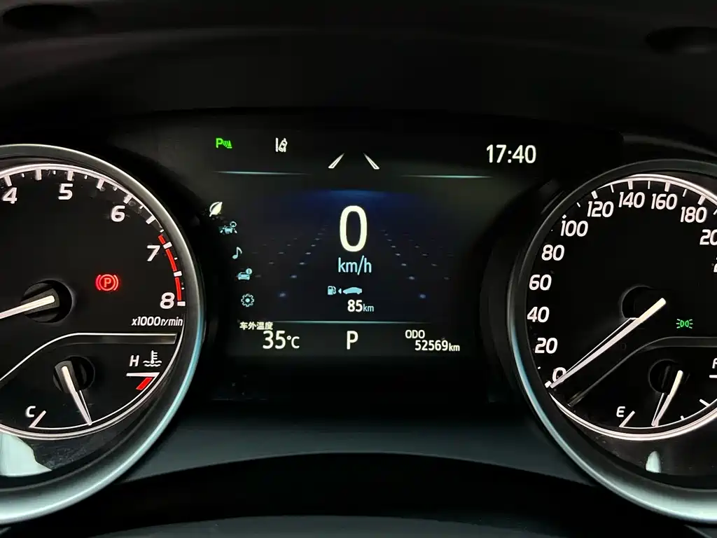 Toyota Camry 2022 — фото 16