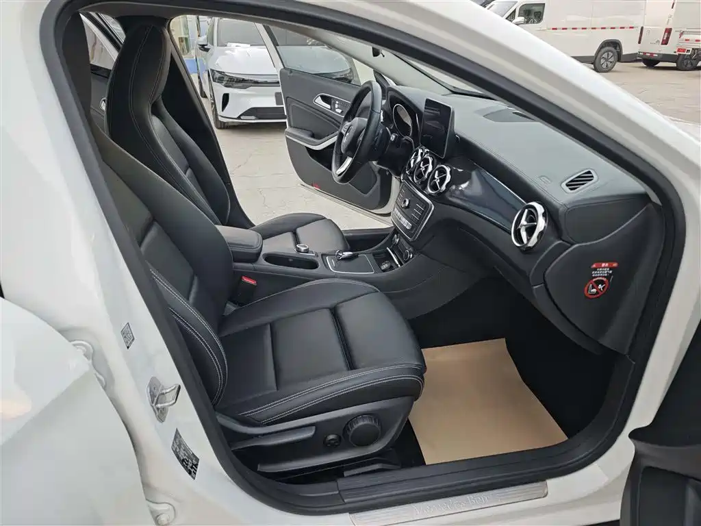 Mercedes-Benz GLA 2018 — фото 10