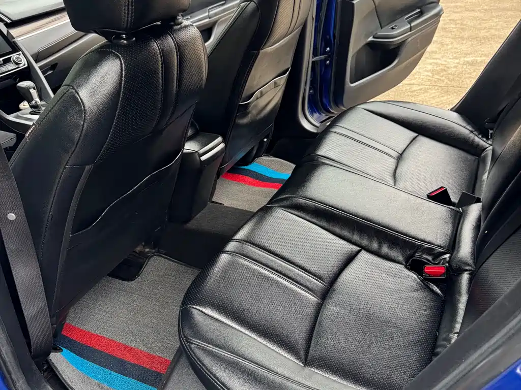 Honda Civic 2019 — фото 12