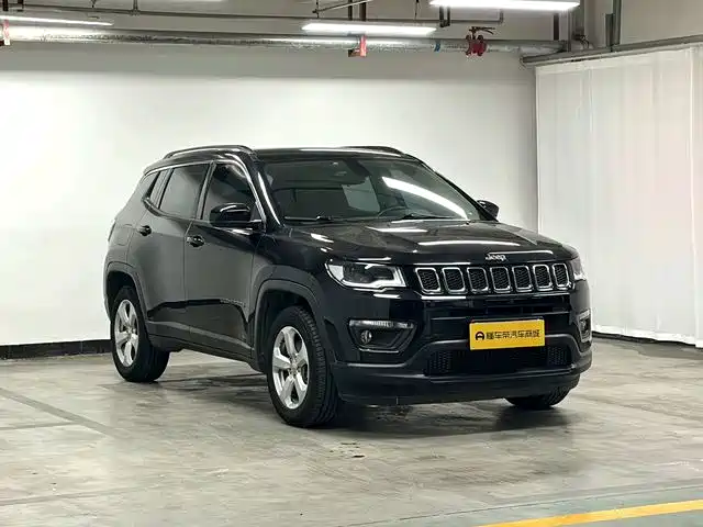 Jeep Compass 2017 — фото 3