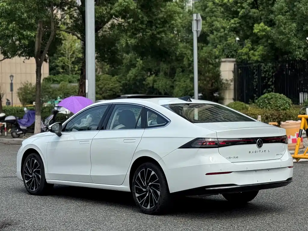 Volkswagen Sagitar 2025