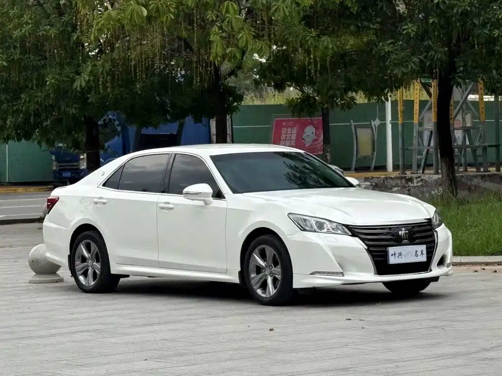 Toyota Crown 2019 — фото 3