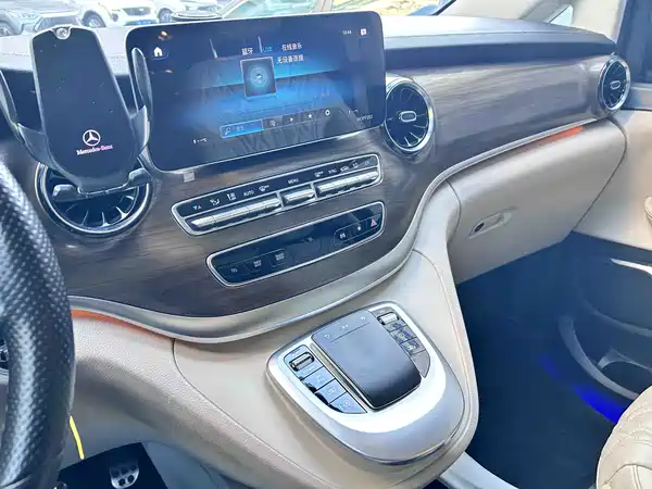 Mercedes-Benz V-Class 2020