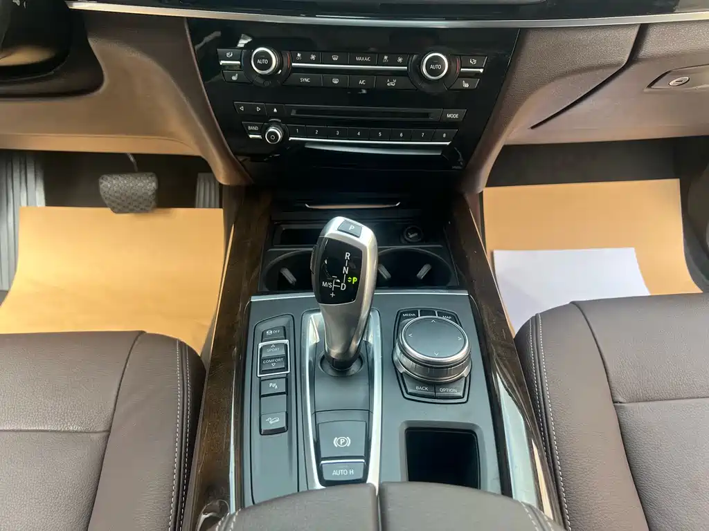 BMW X5 2017 — фото 14