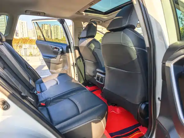 Toyota RAV4 2021
