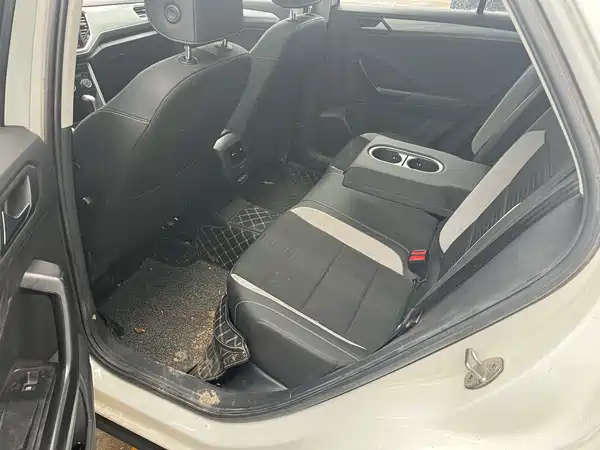 Volkswagen T-Roc 2021