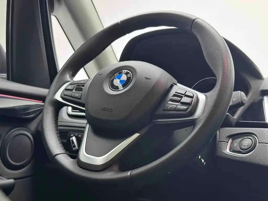 BMW 2 Series Station Wagon 2019 — фото 11