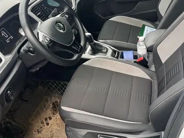 Volkswagen T-Roc 2021