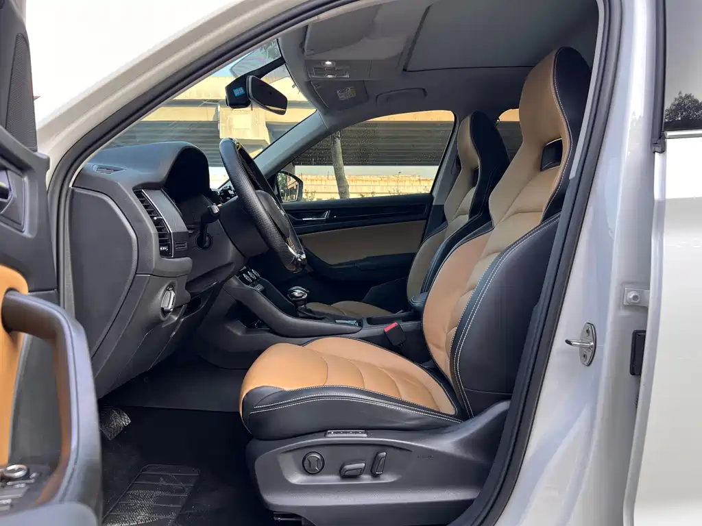 Skoda Kodiaq GT 2021 — фото 19