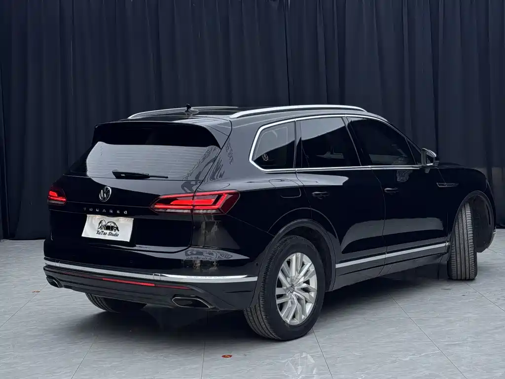 Volkswagen Touareg 2019 — фото 13
