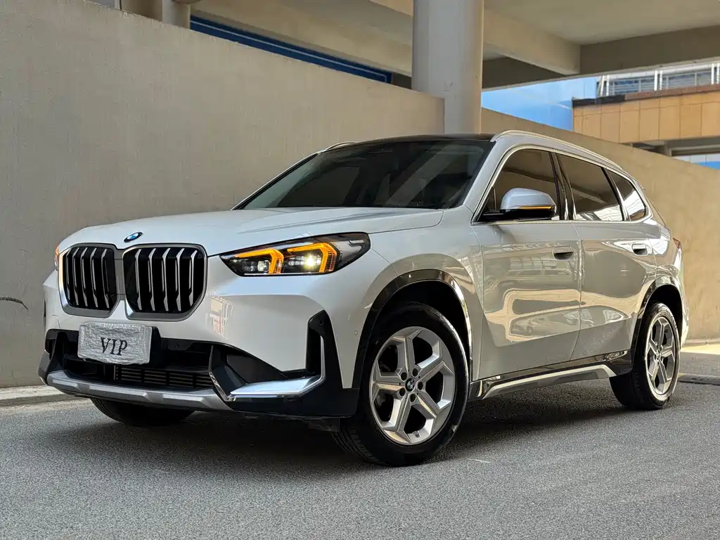 BMW X1 2023 — фото 1