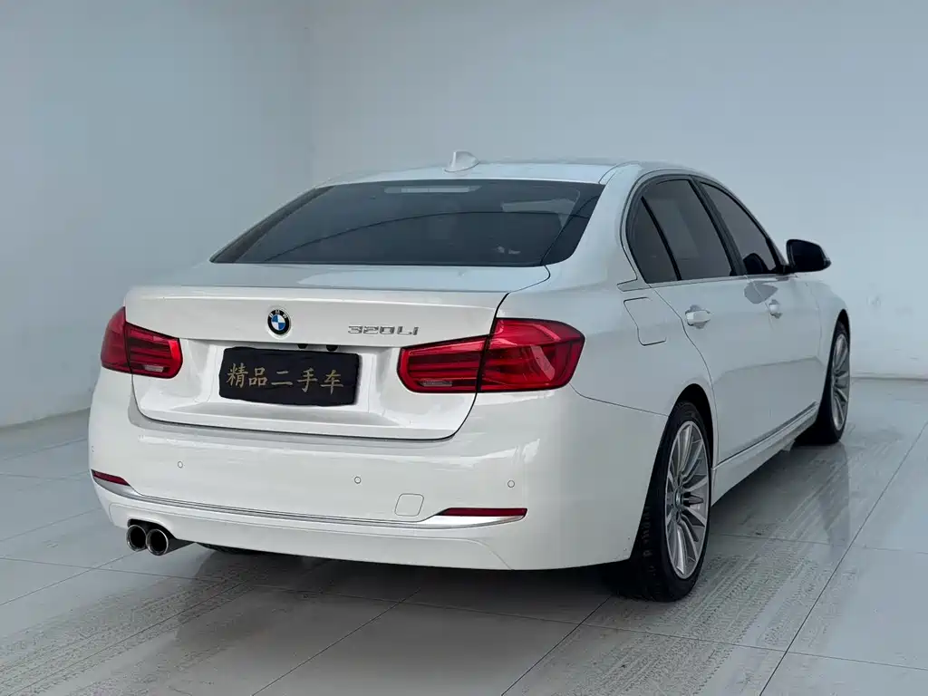 BMW 3 Series 2019 — фото 9