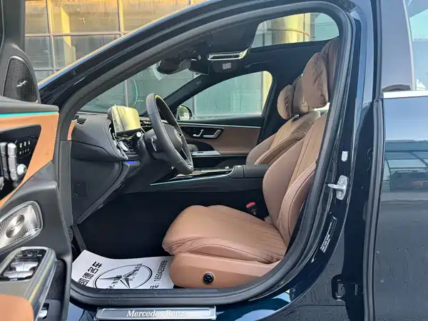 Mercedes-Benz E-Class 2024