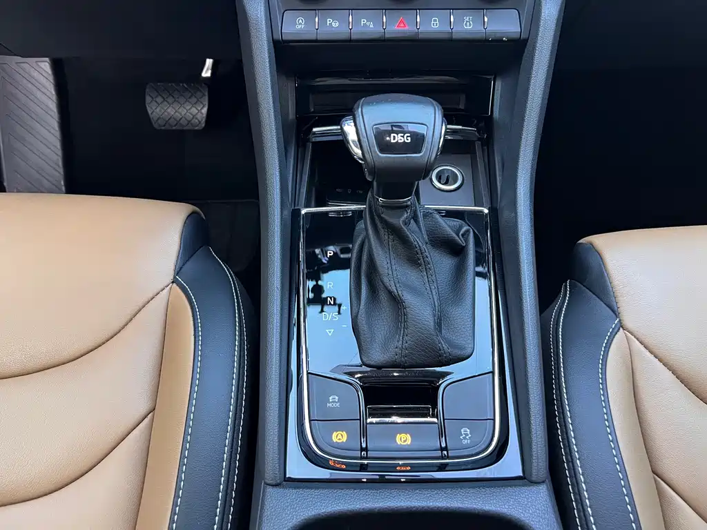 Skoda Kodiaq GT 2021 — фото 18