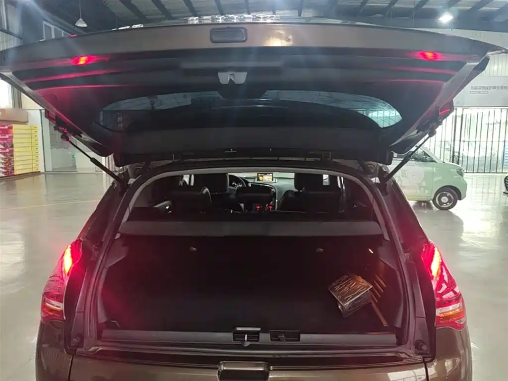 Peugeot 3008 2014 — фото 19