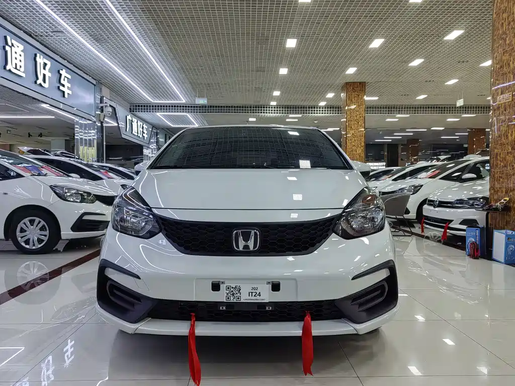 Honda Fit 2024 — фото 1