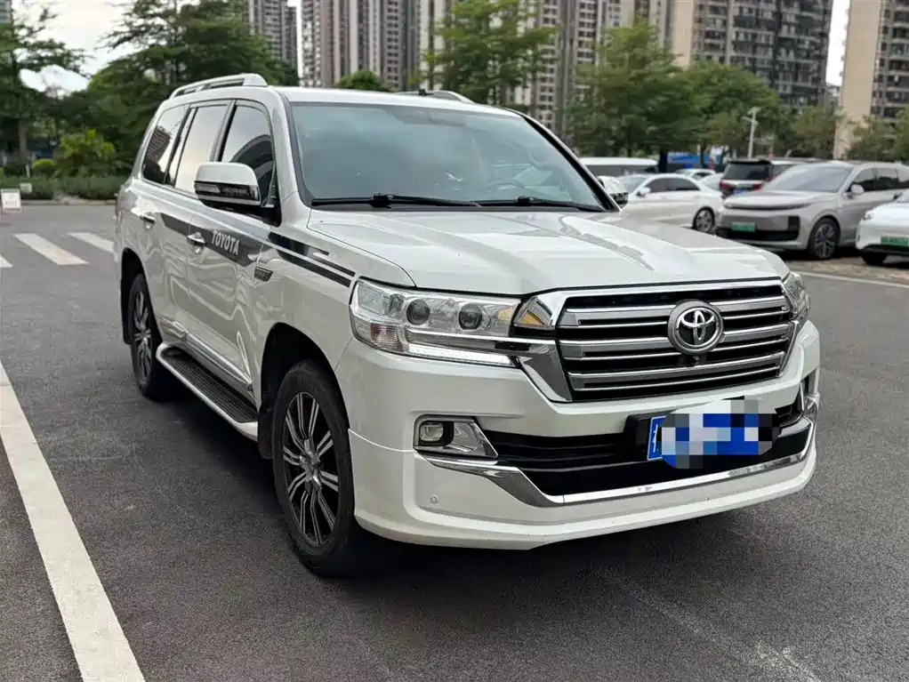 Toyota Land Cruiser 2020 — фото 2