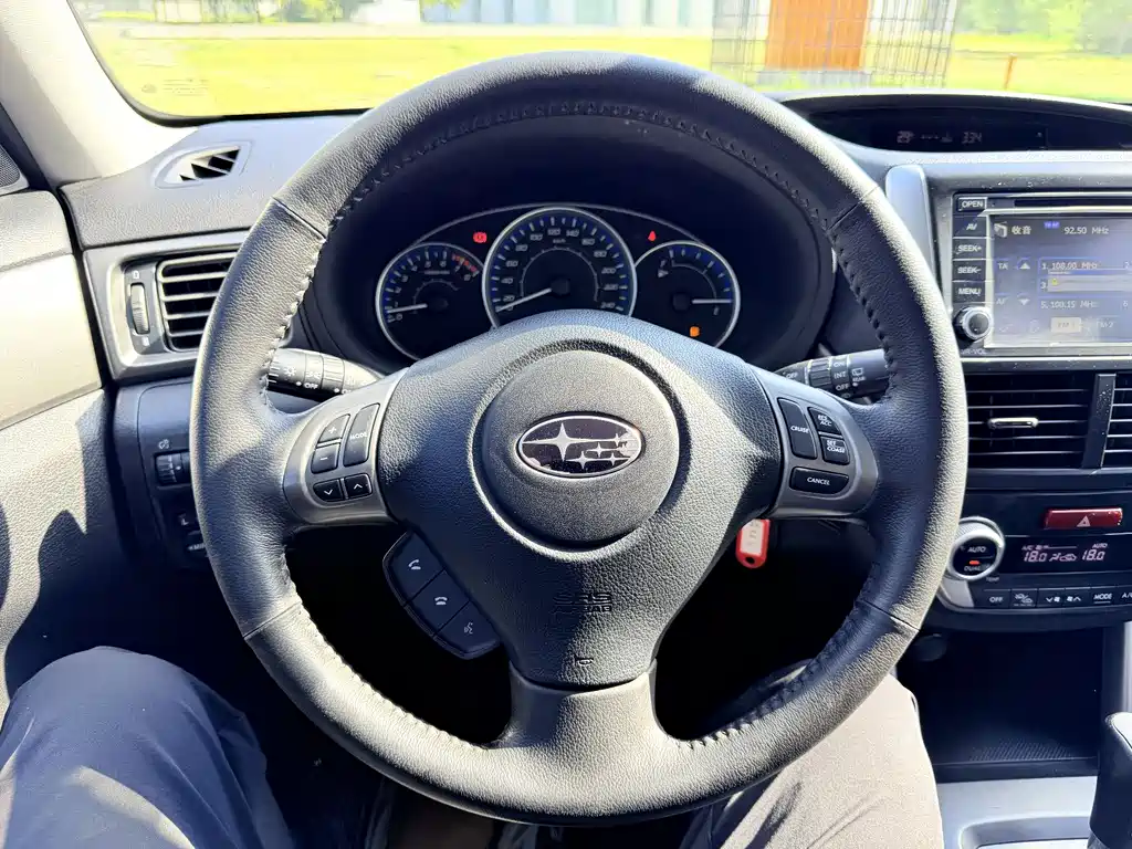 Subaru Forester 2012 — фото 10