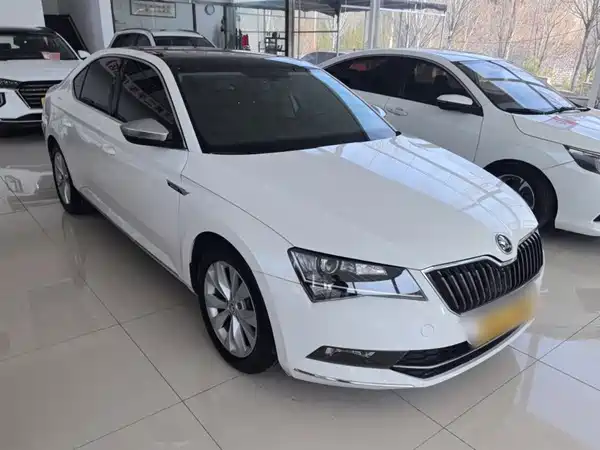 Skoda Superb 2016