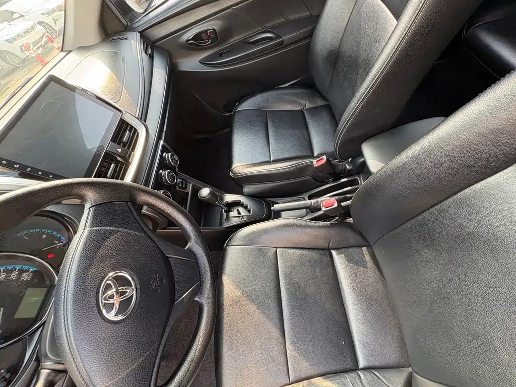 Toyota Yaris L 2019 — фото 9