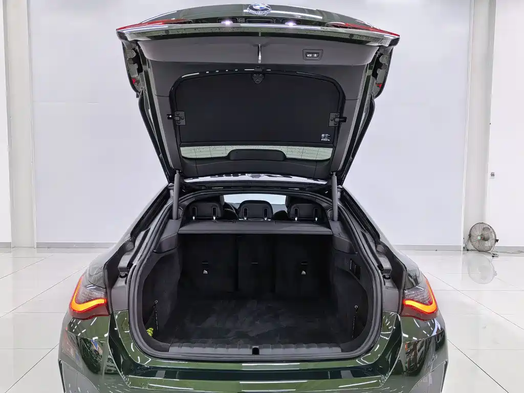 BMW 4 Series 2022 — фото 18