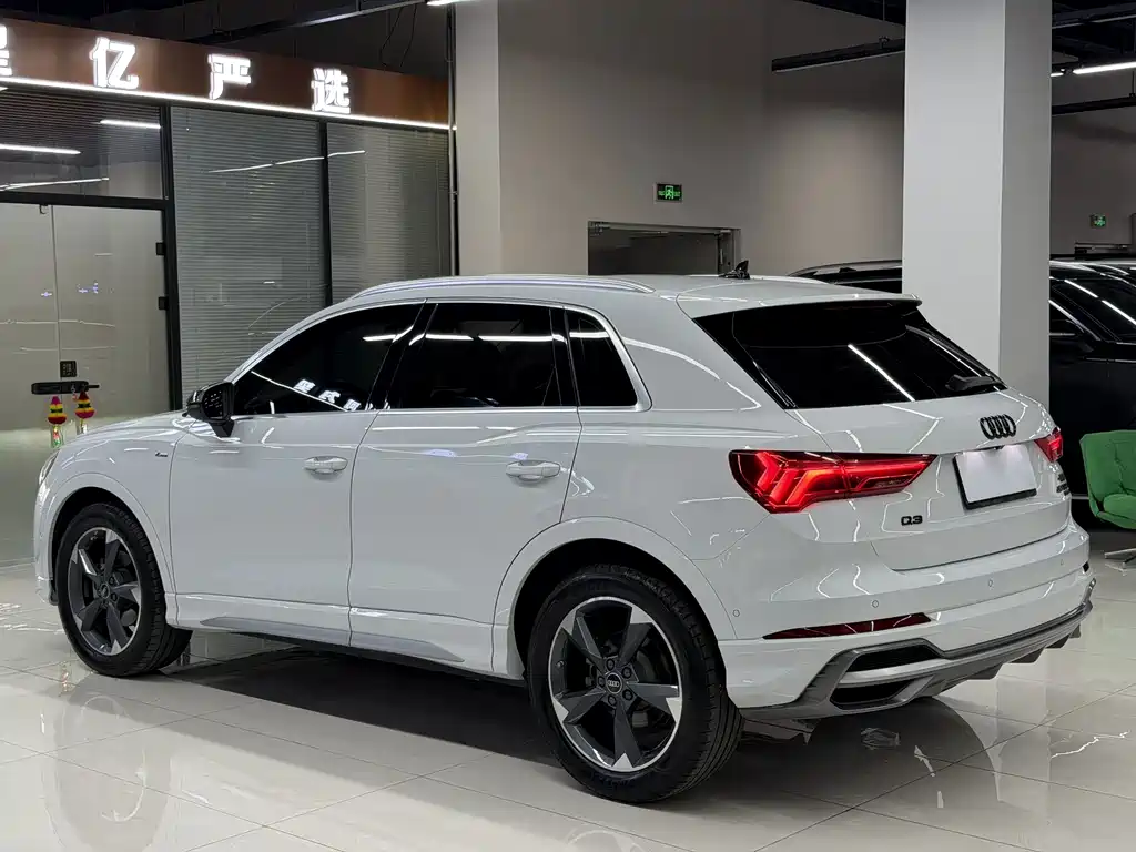 Audi Q3 2023 — фото 23
