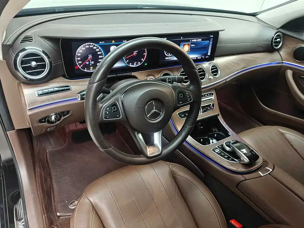 Mercedes-Benz E-Class 2017 — фото 13