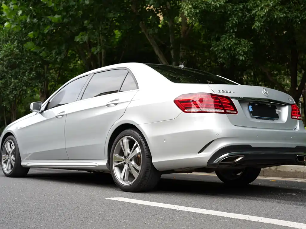 Mercedes-Benz E-Class 2014 — фото 11