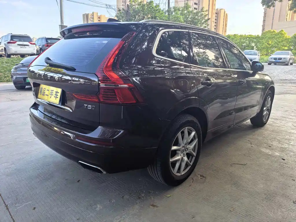 Volvo XC60 2018 — фото 9