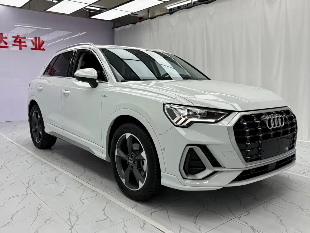 Audi Q3 2022