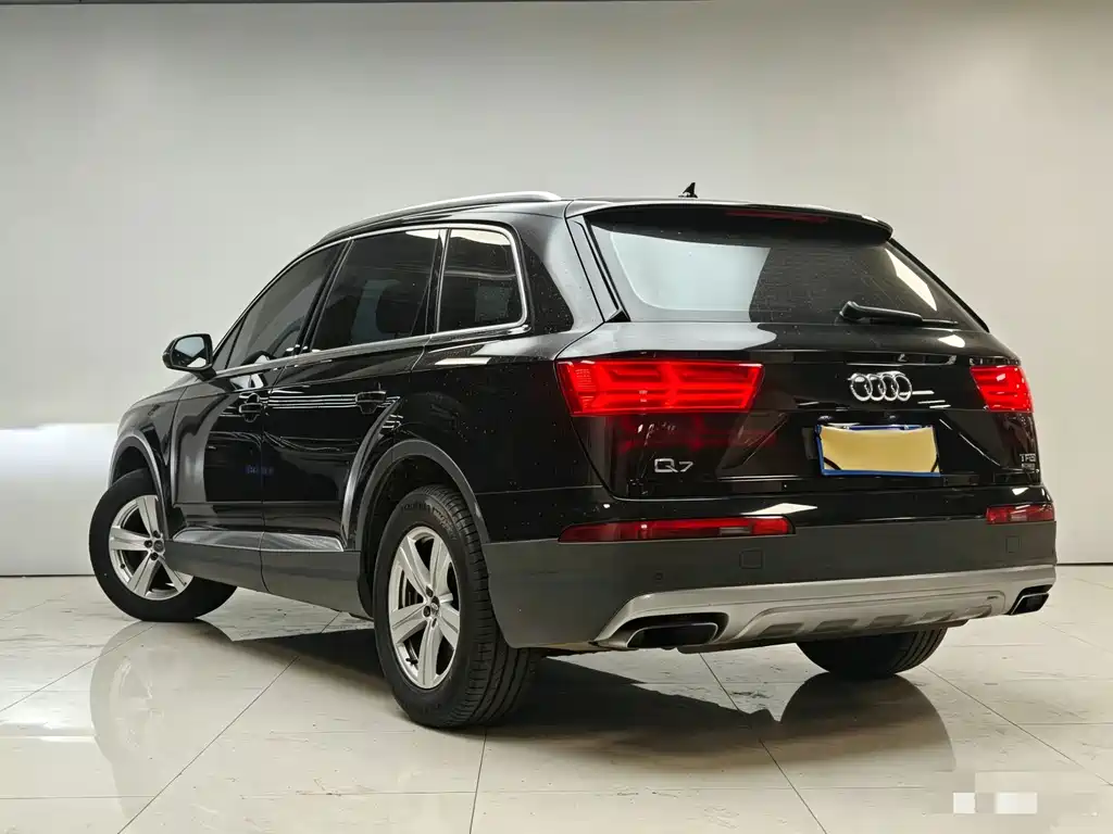 Audi Q7 2016 — фото 19