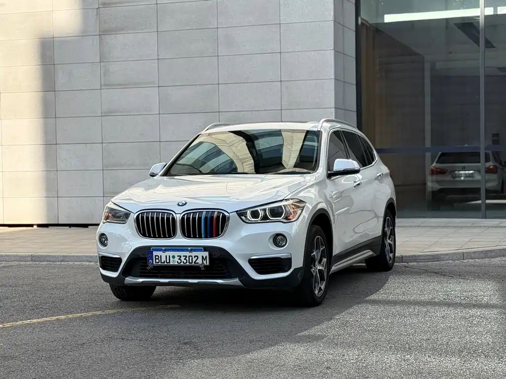 BMW X1 2017 — фото 1