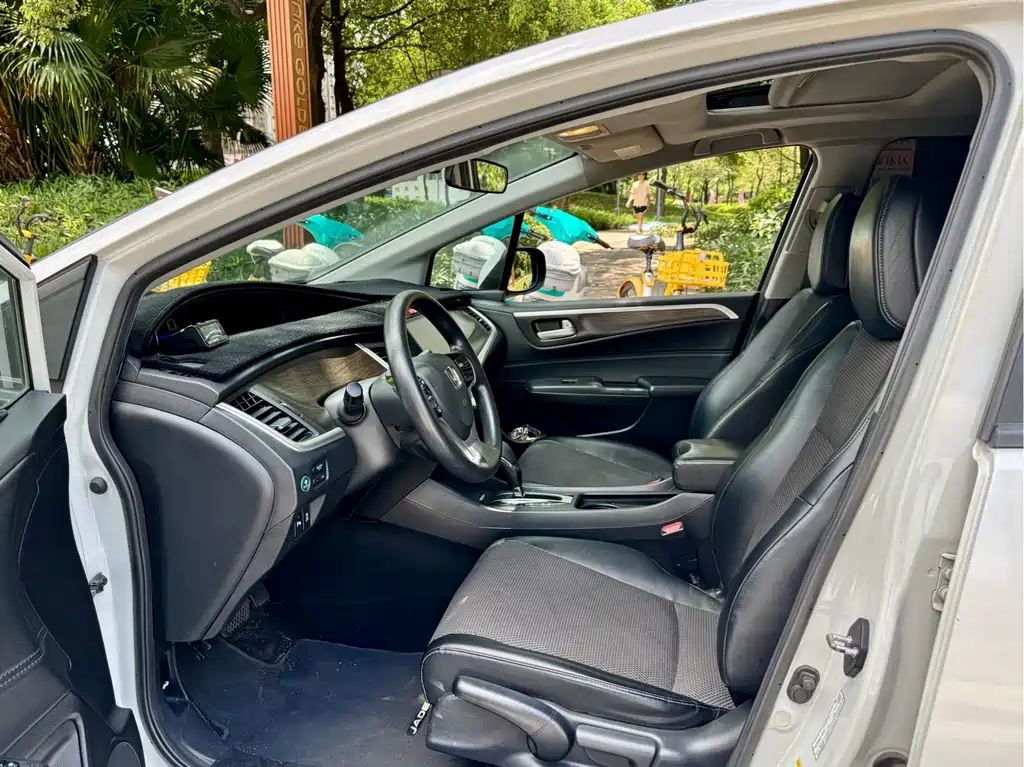 Honda Jade 2017
